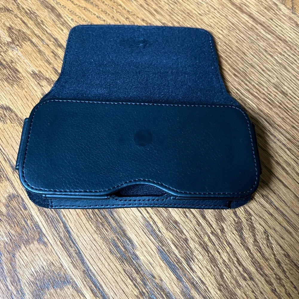 Reiko phone holder
